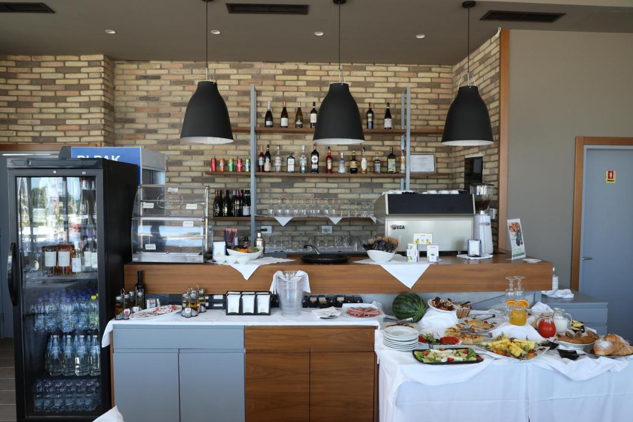 Dolce Italia Residence Radhimë 외부 사진